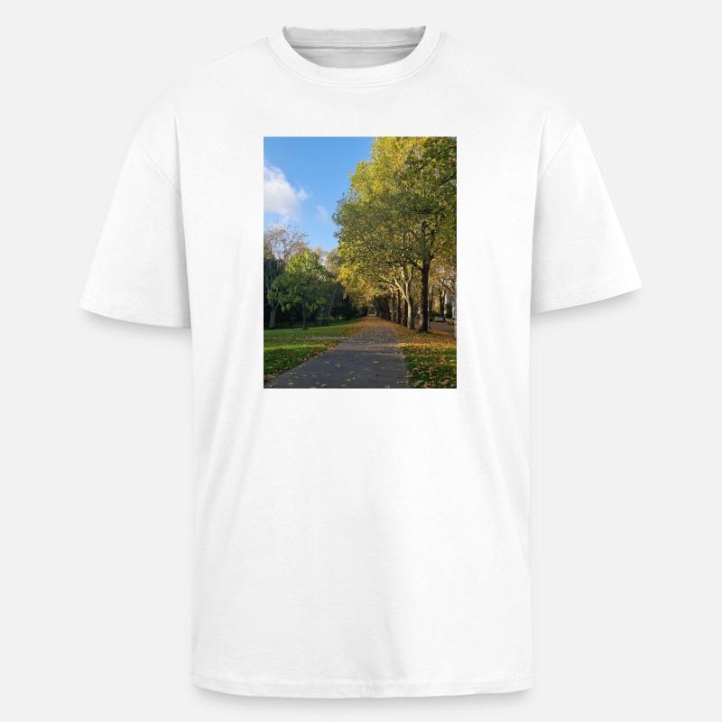 Herbstpfad durch Lauballee - Oversized Heavyweight Unisex T-Shirt - Weiß