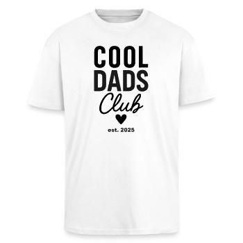 Cool Dads Club est. 2025 - Frischgebackene Papas - Oversized Heavyweight Unisex T-Shirt - Weiß - Vorne - Alina (178cm) & Michal (187cm)