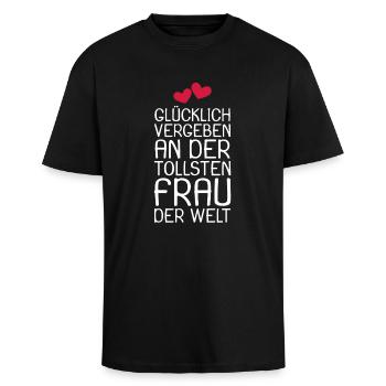 Glücklich vergeben - Oversized Heavyweight Unisex T-Shirt - Schwarz - Vorne - Alina (178cm) & Michal (187cm)