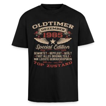 40. Geburtstag Geschenk Oldtimer Dezember 1985 - Oversized Heavyweight Unisex T-Shirt - Schwarz - Vorne - Alina (178cm) & Michal (187cm)