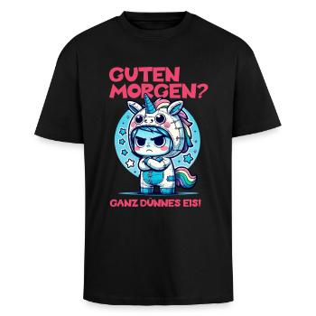 Einhorn Morgenmuffel Shirt Dünnes Eis - Unisex Oversized Heavyweight T-shirt - black - Front - Alina (178cm) & Michal (187cm)