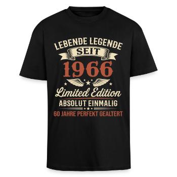 60. Geburtstag 1966 Legende Vintage Geschenk - Oversized Heavyweight Unisex T-Shirt - Schwarz - Vorne - Alina (178cm) & Michal (187cm)