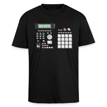 88 BPM MPC 2000 - Oversized Heavyweight Unisex T-Shirt - Schwarz - Vorne - Alina (178cm) & Michal (187cm)