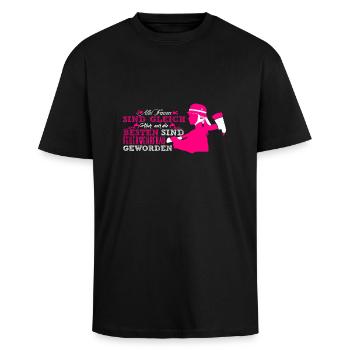 FEUERWEHRFRAU hotpink - Oversized Heavyweight Unisex T-Shirt - Schwarz - Vorne - Alina (178cm) & Michal (187cm)