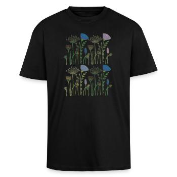 Dried flowers flower meadow - Unisex Oversized Heavyweight T-shirt - black - Front - Alina (178cm) & Michal (187cm)