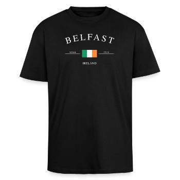 Belfast Northern Ireland – Holiday Souvenir & Gift - Unisex Oversized Heavyweight T-shirt - black - Front - Alina (178cm) & Michal (187cm)