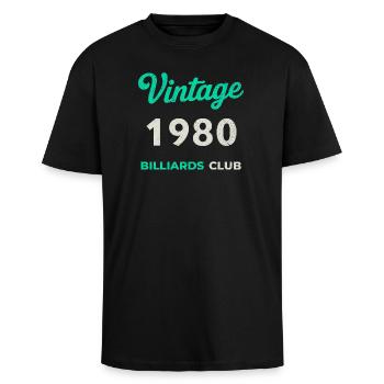 Vintage 1980 – Billiards Club Retro Geburtsjahr - Oversized Heavyweight Unisex T-Shirt - Schwarz - Vorne - Alina (178cm) & Michal (187cm)