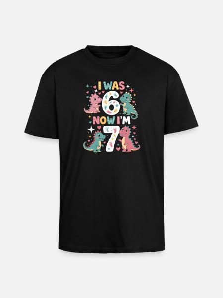From six to seven dinosaurs - Unisex Oversized Heavyweight T-shirt - black