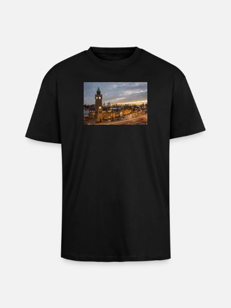 Landungsbrücken am Abend - Poster - Unisex Oversized Heavyweight T-shirt - black