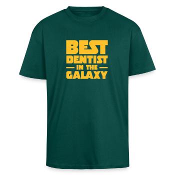 Best Dentist In The Galaxy - T-shirt unisexe oversize épais - hunter green - Devant - Alina (178cm) & Michal (187cm)