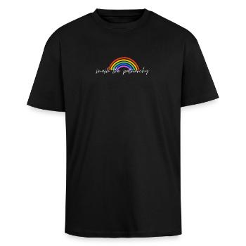 🌈 Smash the Patriarchy – Feminist Rainbow Design - Oversized Heavyweight Unisex T-Shirt - Schwarz - Vorne - Alina (178cm) & Michal (187cm)