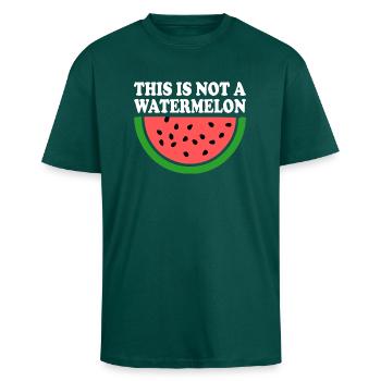 THIS IS NOT A WATERMELON - Oversized Heavyweight Unisex T-Shirt - hunter Green - Vorne - Alina (178cm) & Michal (187cm)