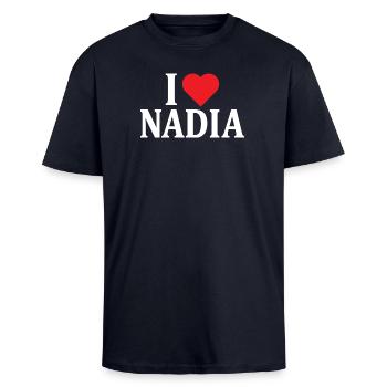 nom du t-shirt J’aime Nadia idée cadeau t-shirt - T-shirt unisexe oversize épais - bleu marine - Devant - Alina (178cm) & Michal (187cm)