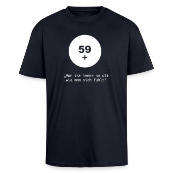 59+ neuundfünzig - Oversized Heavyweight Unisex T-Shirt - French Navy - Vorne - Alina (178cm) & Michal (187cm)
