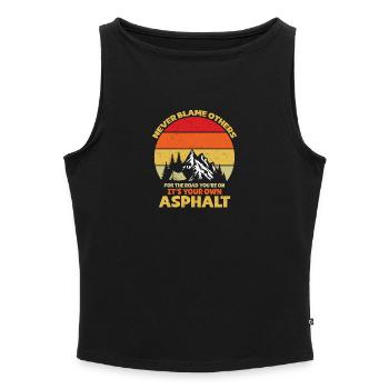 Camping Scouts Bergwanderung Waldcamper - Frauen Organic Tank Top mit U-Boot-Ausschnitt - Schwarz - Vorne - Selfina (174cm)