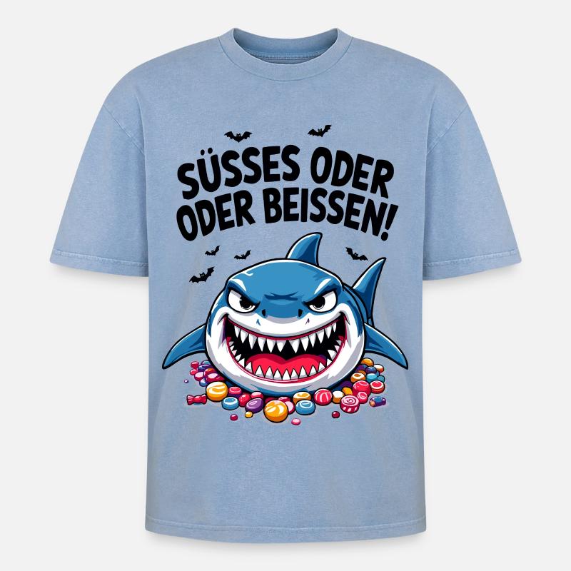 Halloween Süßes oder Saures Hai Süßgkeiten - Oversized Unisex Premium Acid-Washed T-Shirt - Blau Acid Wash