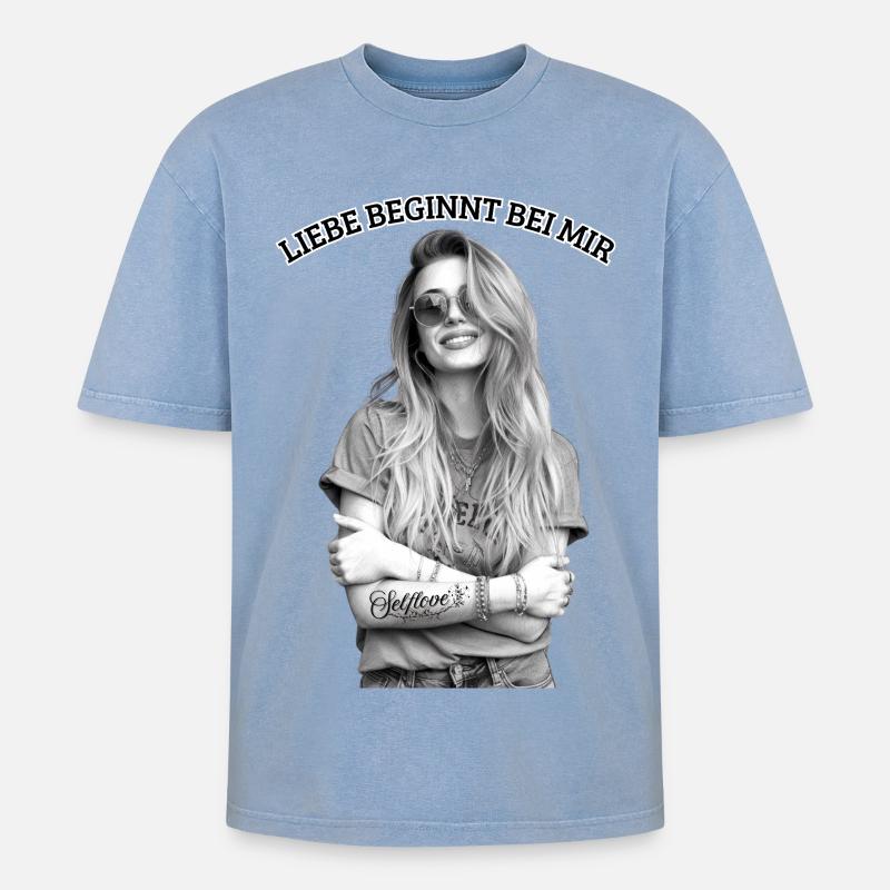 Liebe beginnt bei mir - Oversized Unisex Premium Acid-Washed T-Shirt - Blau Acid Wash