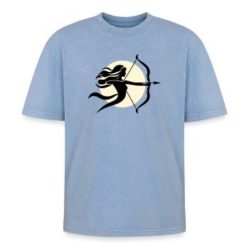 Sagittaire femelle - T-shirt Premium unisexe oversize acid-washed - bleu délavé acide - Devant - AI Model Female 172 dark (172cm) & AI Model Male 185 dark (185cm)