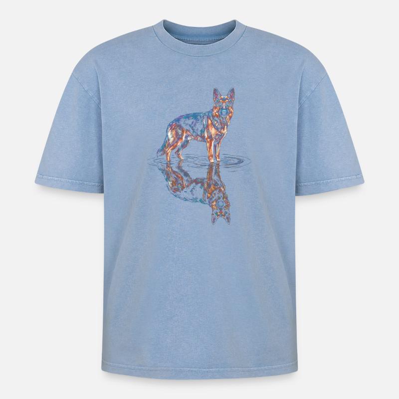 Deutscher Schäferhund mit Wasserreflexion - Oversized Unisex Premium Acid-Washed T-Shirt - Blau Acid Wash
