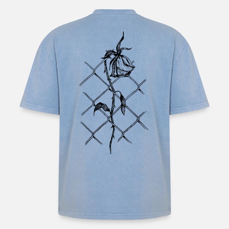 Blüte der Überwindung: Rose im Maschendraht - Oversized Unisex Premium Acid-Washed T-Shirt - Blau Acid Wash