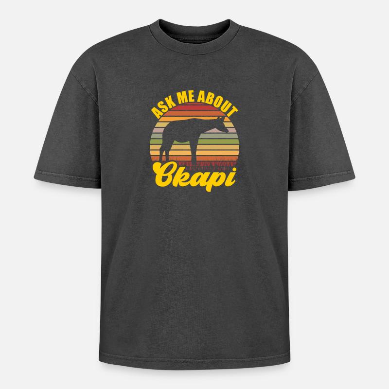 Okapi in der Wildnis entdecken - Oversized Unisex Premium Acid-Washed T-Shirt - Schwarz Acid Wash
