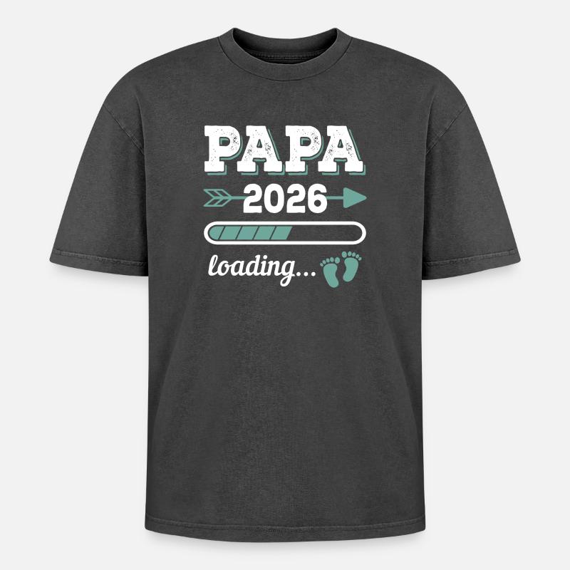 Papa 2026 Loading Werdender Vater Geschenkidee - Oversized Unisex Premium Acid-Washed T-Shirt - Schwarz Acid Wash
