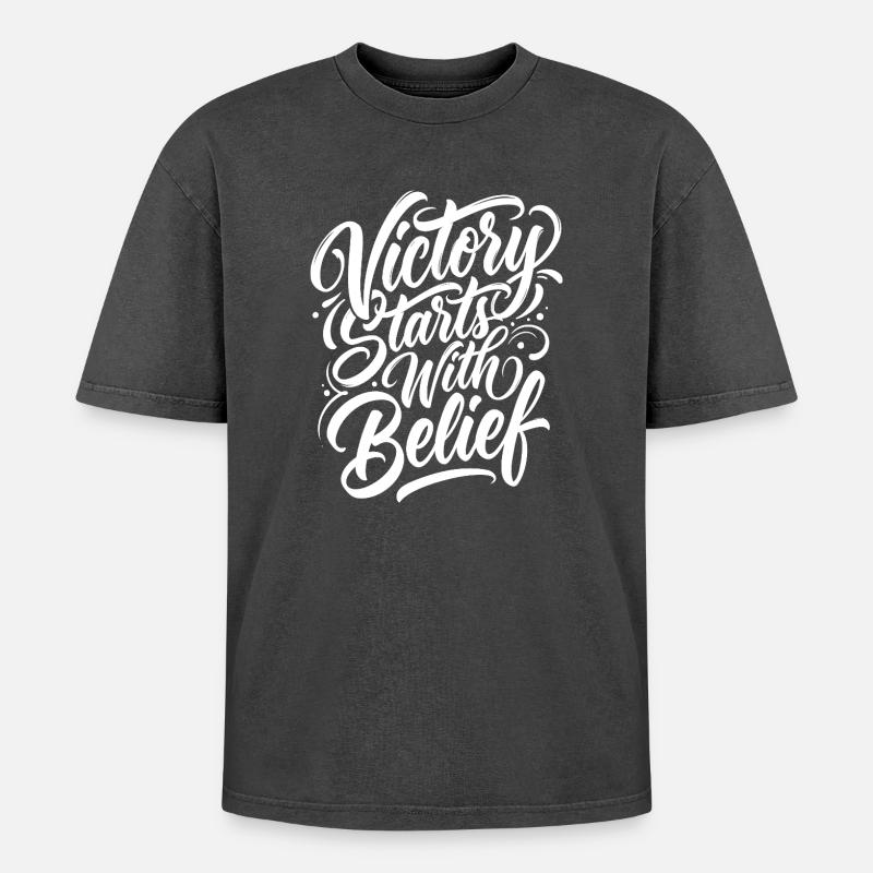Der Sieg beginnt mit dem Glauben - Oversized Unisex Premium Acid-Washed T-Shirt - Schwarz Acid Wash