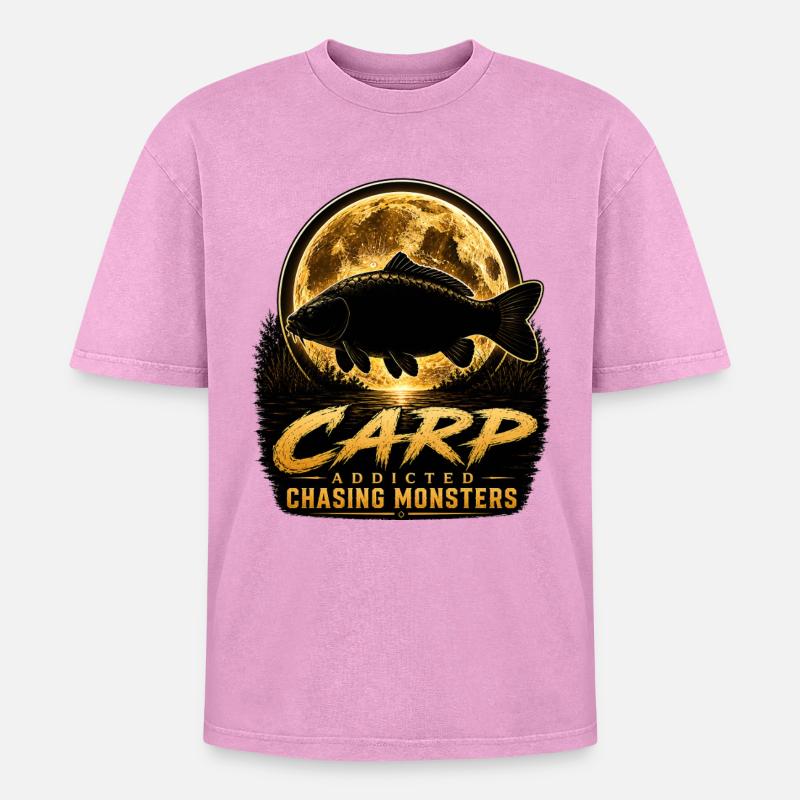 Mitternachtskarpfen-süchtiges Monsterfischen-Design - Oversized Unisex Premium Acid-Washed T-Shirt - Pink Acid Wash