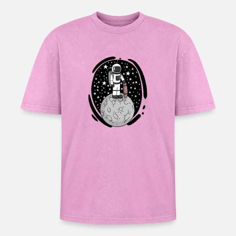 Astronaute avec skateboard dans l’espace - T-shirt Premium unisexe oversize acid-washed - rose délavé acide