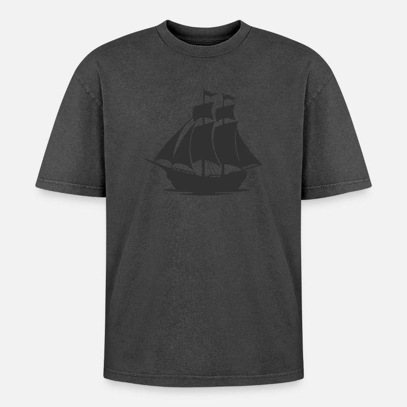 Mysteriöse Silhouette eines Segelschiffs - Oversized Unisex Premium Acid-Washed T-Shirt - undefined