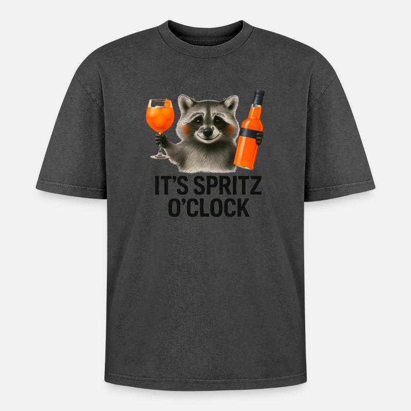 It's Spritz O'Clock Waschbär Party Geschenkidee - Oversized Unisex Premium Acid-Washed T-Shirt - undefined