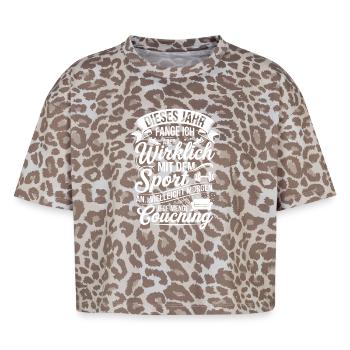 Cette année, vraiment avec le sport - T-shirt boxy femme léopard premium - Leopard print - Devant - AI Model Female 172 dark (172cm)