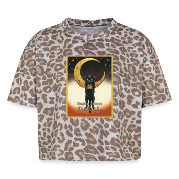 Kaum hängende Katze - Boxy Leo Frauen Premium Organic T-Shirt - Leopard print - Vorne - AI Model Female 172 dark (172cm)