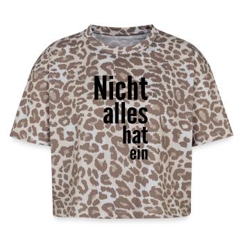 Tout n'a pas un - T-shirt boxy femme léopard premium - Leopard print - Devant - AI Model Female 172 dark (172cm)