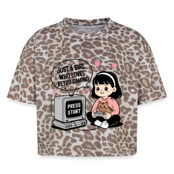 Just a Girl who loves Retro Gaming - Boxy Leo Frauen Premium Organic T-Shirt - Leopard print - Vorne - AI Model Female 172 dark (172cm)
