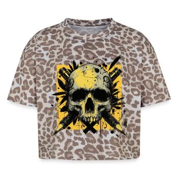 Crâne et crayons croisés - T-shirt boxy femme léopard premium - Leopard print - Devant - AI Model Female 172 dark (172cm)
