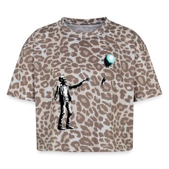 Zombie Ballon im Streetart Stil - Boxy Leo Frauen Premium Organic T-Shirt - Leopard print - Vorne - AI Model Female 172 dark (172cm)