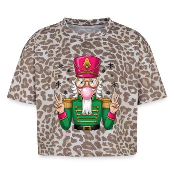 Chewing-gum Casse-Noisette - T-shirt boxy femme léopard premium - Leopard print - Devant - AI Model Female 172 dark (172cm)