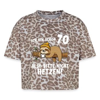 70. Geburtstag Bitte nicht hetzen 70 Jahre - Boxy Leo Frauen Premium Organic T-Shirt - Leopard print - Vorne - AI Model Female 172 dark (172cm)