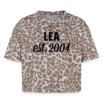 Lea est 2004 - Boxy Leo Frauen Premium Organic T-Shirt - Leopard print - Vorne - AI Model Female 172 dark (172cm)