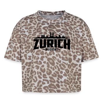 Zürich Regiert für Zürcher | Züri isch ois - Boxy Leo Frauen Premium Organic T-Shirt - Leopard print - Vorne - AI Model Female 172 dark (172cm)