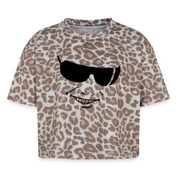 smile - Boxy Leo Women's Premium Organic T-Shirt - Leopard print - Front - AI Model Female 172 dark (172cm)