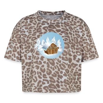 petite cabane en rondins au milieu d’un paysage de glace - T-shirt boxy femme léopard premium - Leopard print - Devant - AI Model Female 172 dark (172cm)