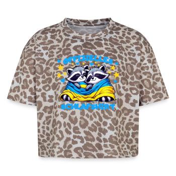 Votre chemise de nuit câline avec un cœur pour l’Ukraine - T-shirt boxy femme léopard premium - Leopard print - Devant - AI Model Female 172 dark (172cm)