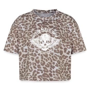 Fahrer seit 2013 - aufgewachsen mit Benzin und Träumen - Boxy Leo Frauen Premium Organic T-Shirt - Leopard print - Vorne - AI Model Female 172 dark (172cm)