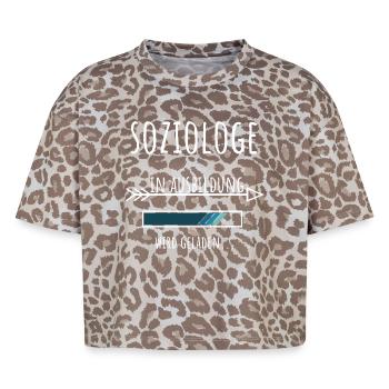Sociologie Profession étudiante Sociologue de l’éducation - T-shirt boxy femme léopard premium - Leopard print - Devant - AI Model Female 172 dark (172cm)
