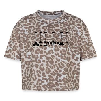 Collection de suspensions - T-shirt boxy femme léopard premium - Leopard print - Devant - AI Model Female 172 dark (172cm)