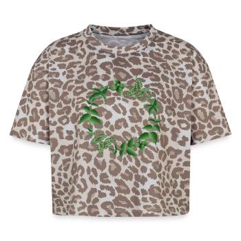 Nettle wreath in dark shades of green - Boxy Leo Women's Premium Organic T-Shirt - Leopard print - Front - AI Model Female 172 dark (172cm)