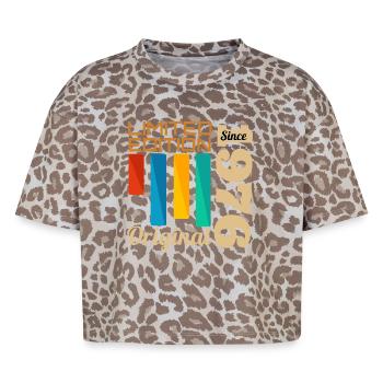 Edition Limitée Original 1976 Anniversaire  - T-shirt boxy femme léopard premium - Leopard print - Devant - AI Model Female 172 dark (172cm)