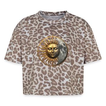 Sonnenmond Emblem Vintage - Boxy Leo Frauen Premium Organic T-Shirt - Leopard print - Vorne - AI Model Female 172 dark (172cm)
